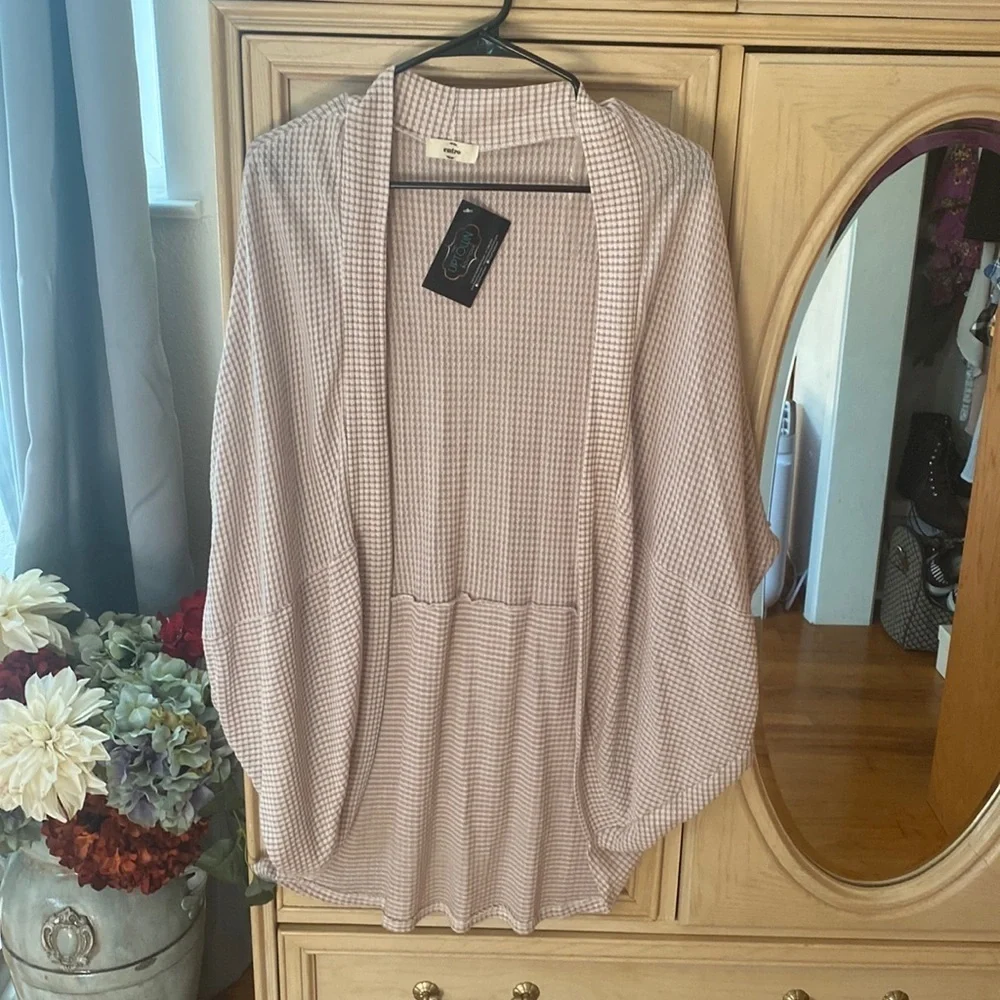 Cardigan - Picture 1 of 9